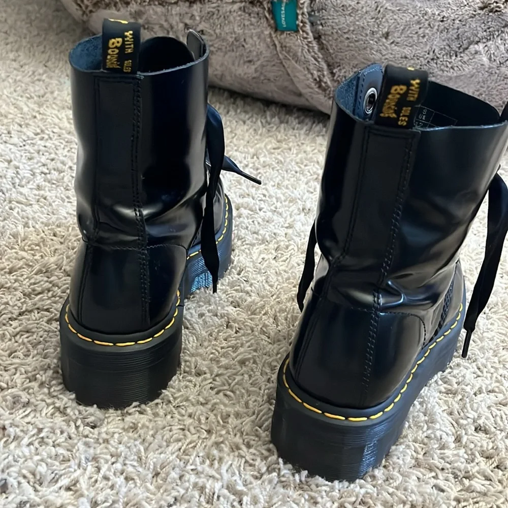 Dr. Martens classic dr